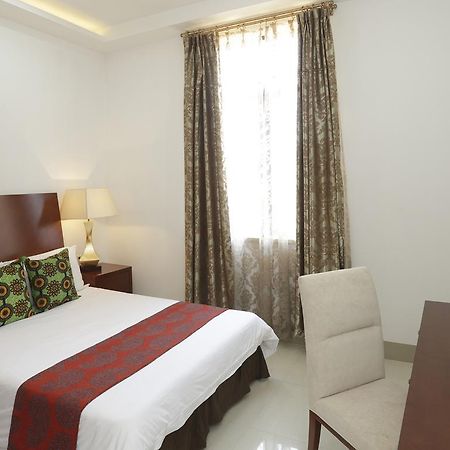 President Hotel At Umodzi Park Lilongwe Kültér fotó