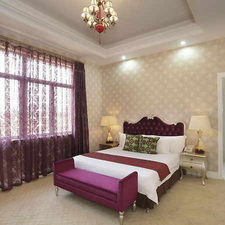 President Hotel At Umodzi Park Lilongwe Kültér fotó