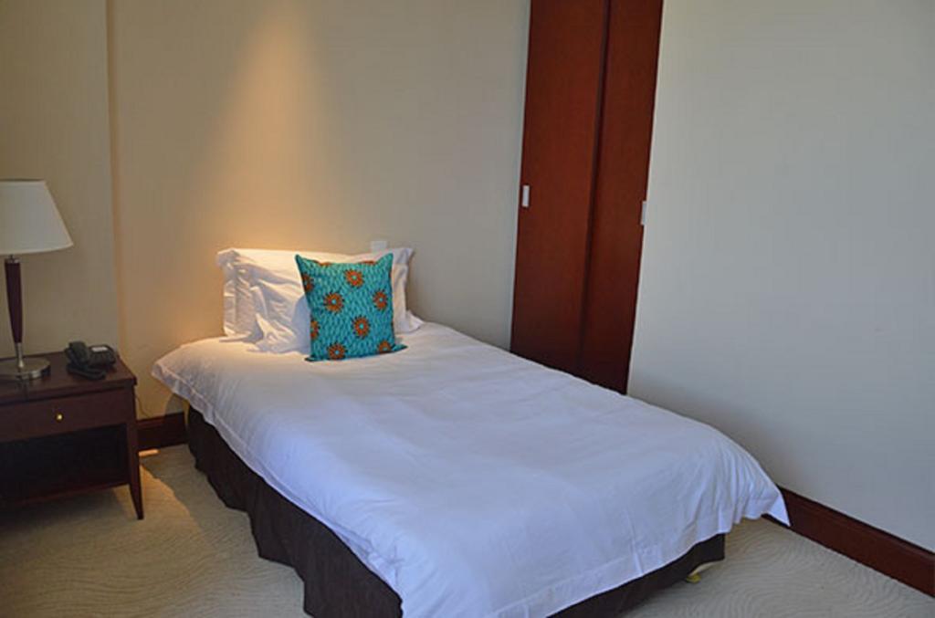 President Hotel At Umodzi Park Lilongwe Kültér fotó