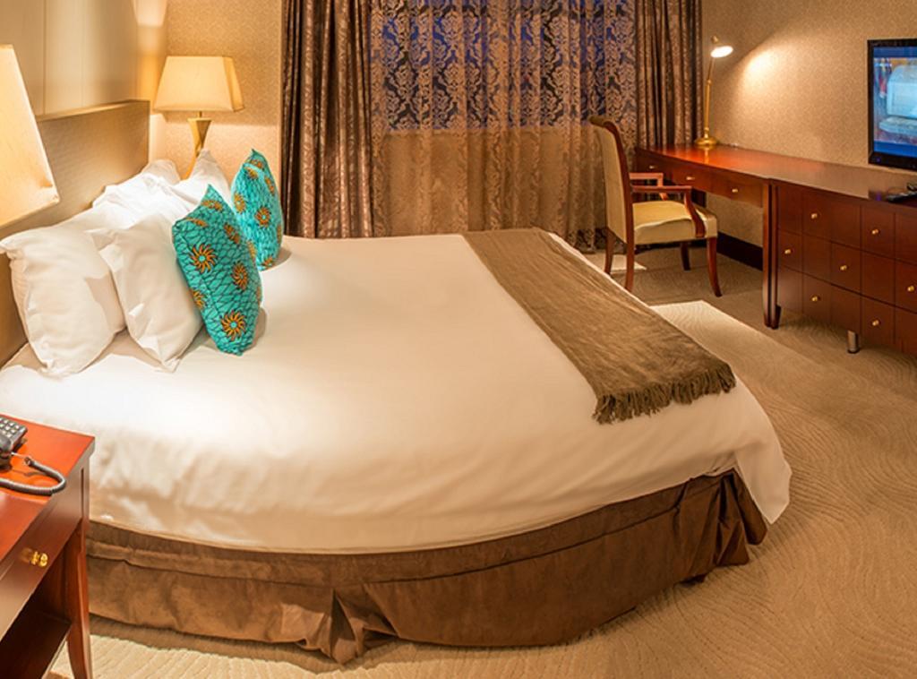 President Hotel At Umodzi Park Lilongwe Szoba fotó