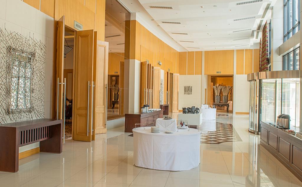 President Hotel At Umodzi Park Lilongwe Kültér fotó