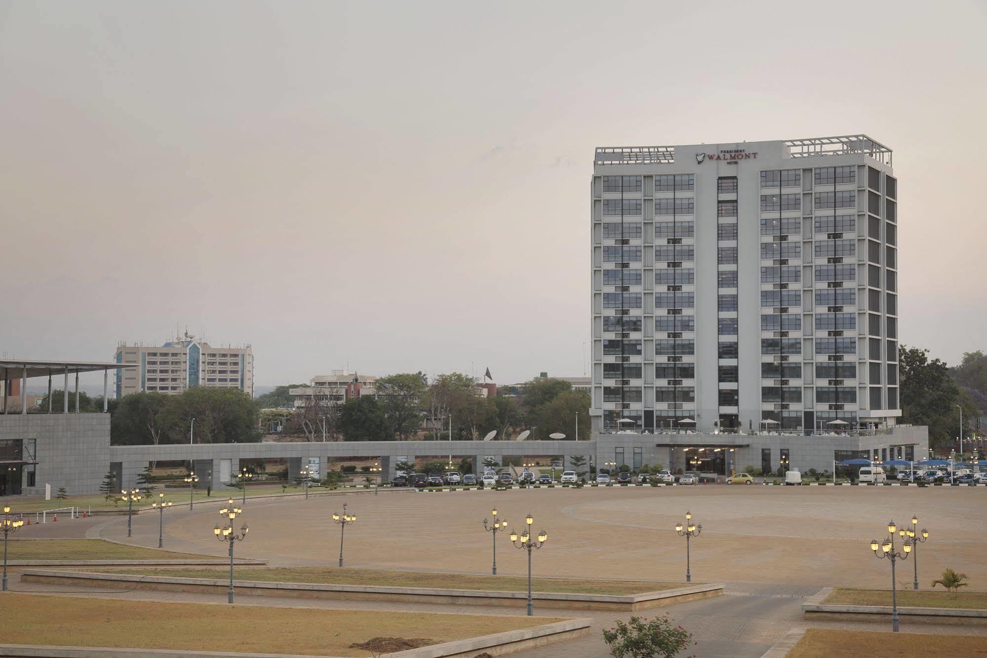 President Hotel At Umodzi Park Lilongwe Kültér fotó