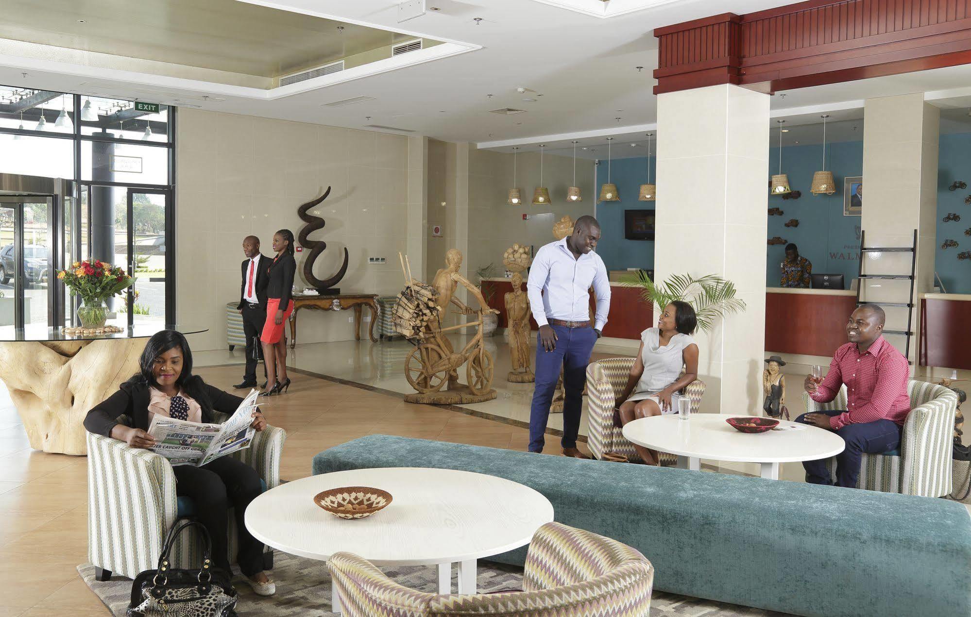 President Hotel At Umodzi Park Lilongwe Kültér fotó
